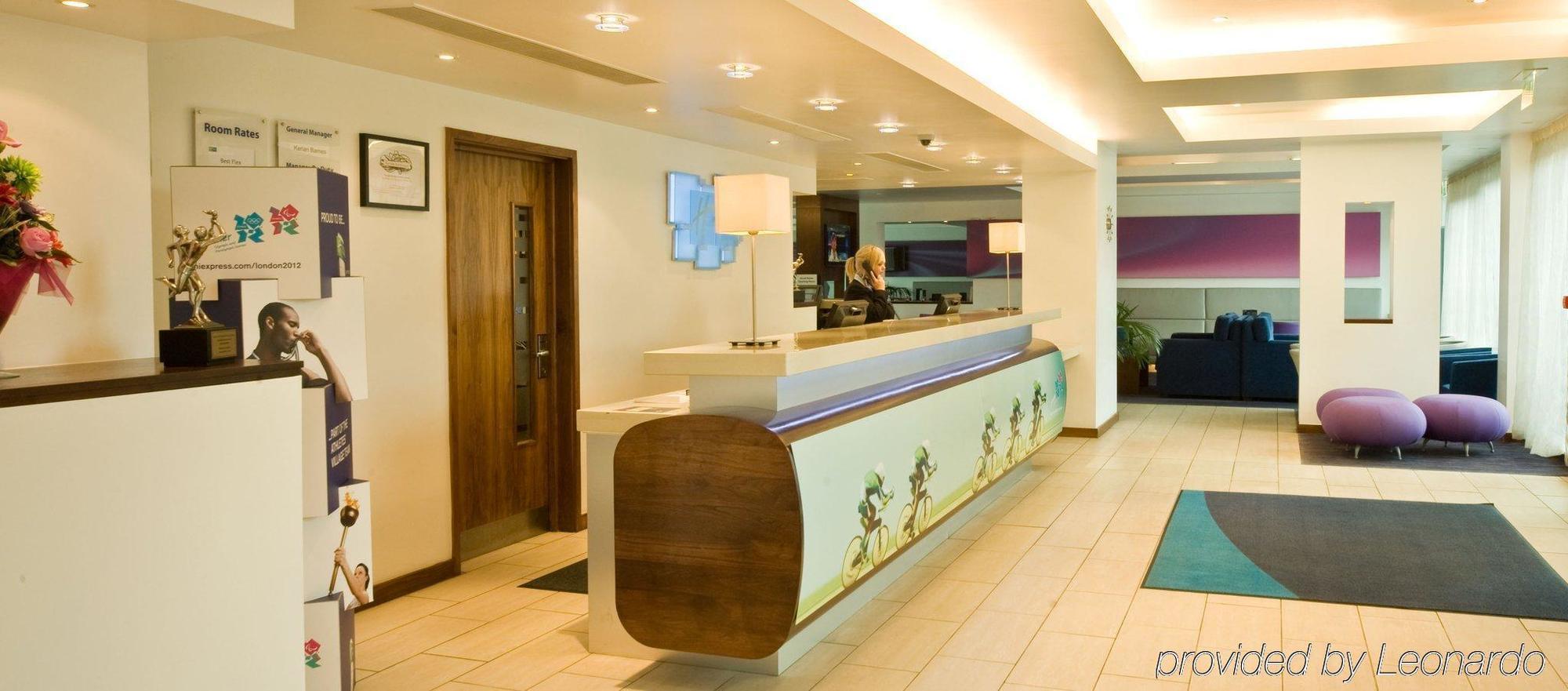 Holiday Inn Express Burnley M65 Jct 10, An Ihg Hotel Екстериор снимка